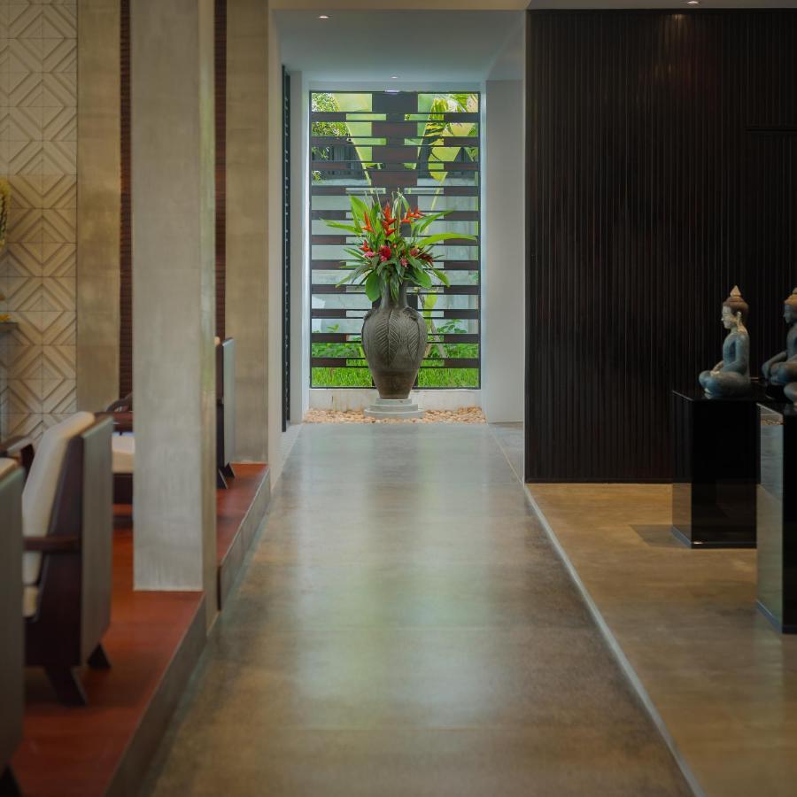 Eightfold Urban Resort Siem Reap Bagian luar foto Interior of the hotel