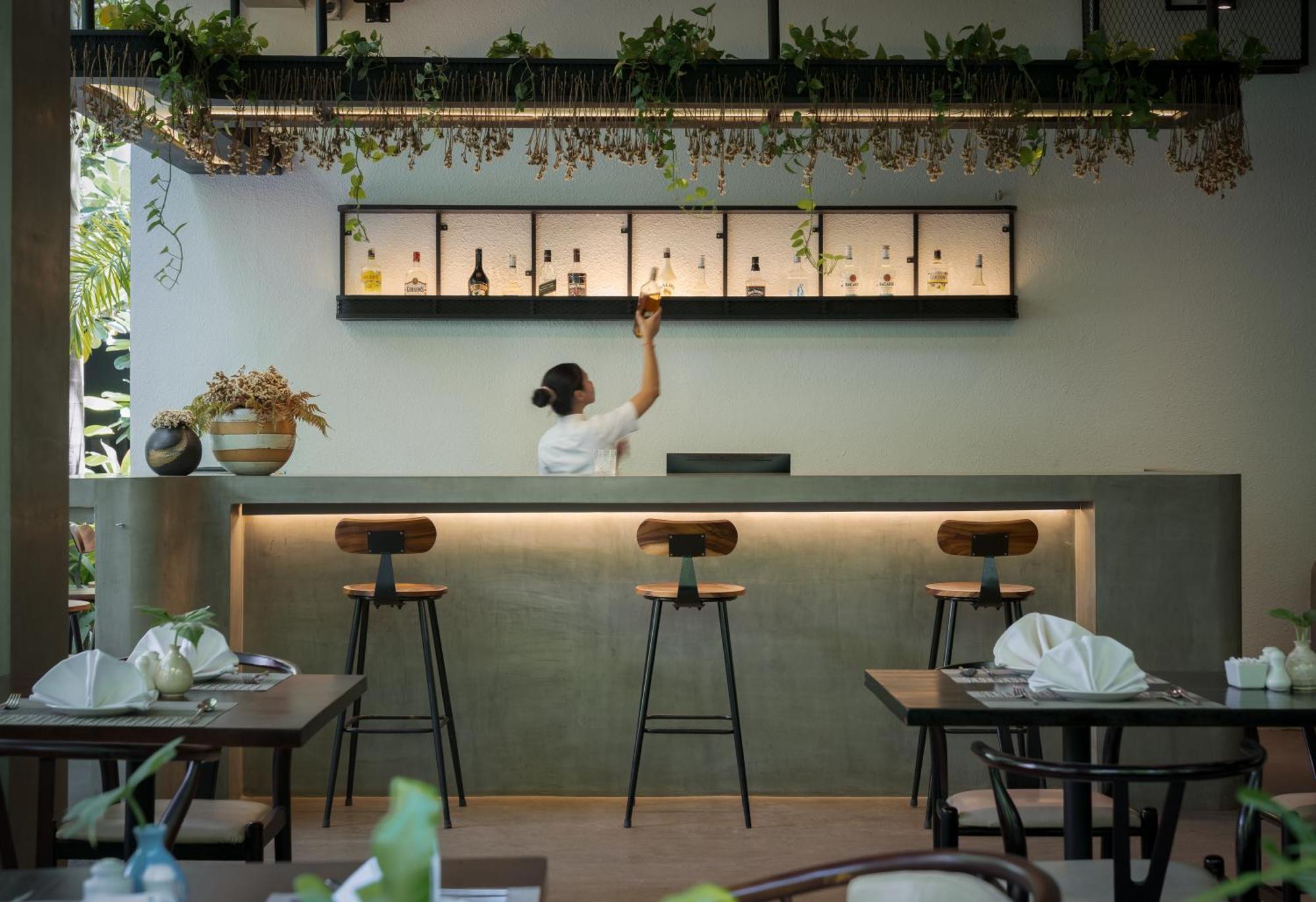 Eightfold Urban Resort Siem Reap Bagian luar foto Restaurant in Tokyo