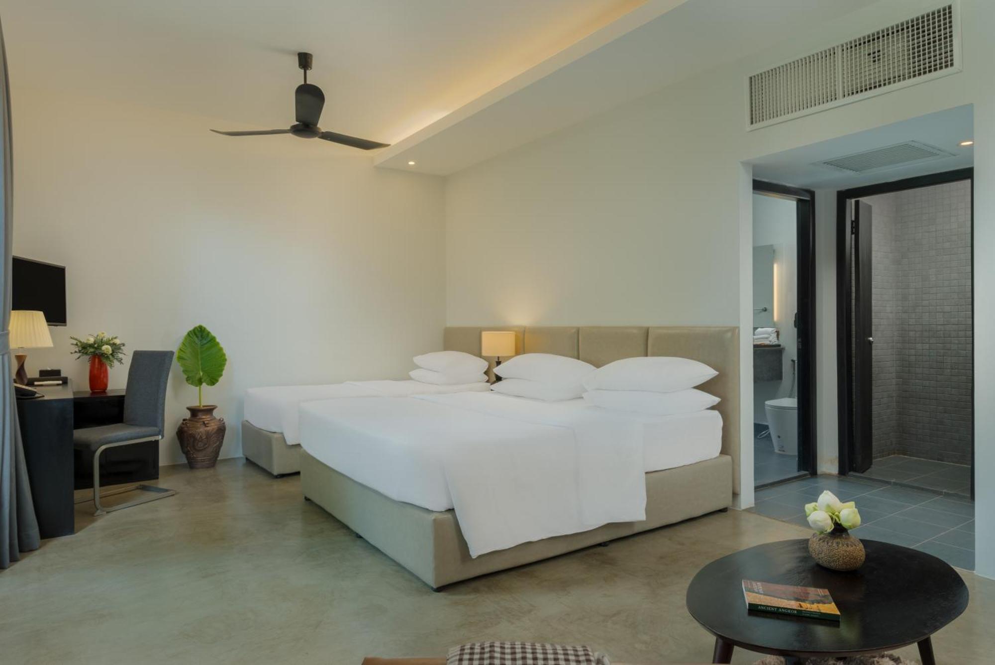 Eightfold Urban Resort Siem Reap Ruang foto Deluxe Room